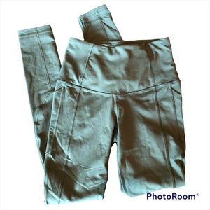 Victoria Secrets leggings with pockets